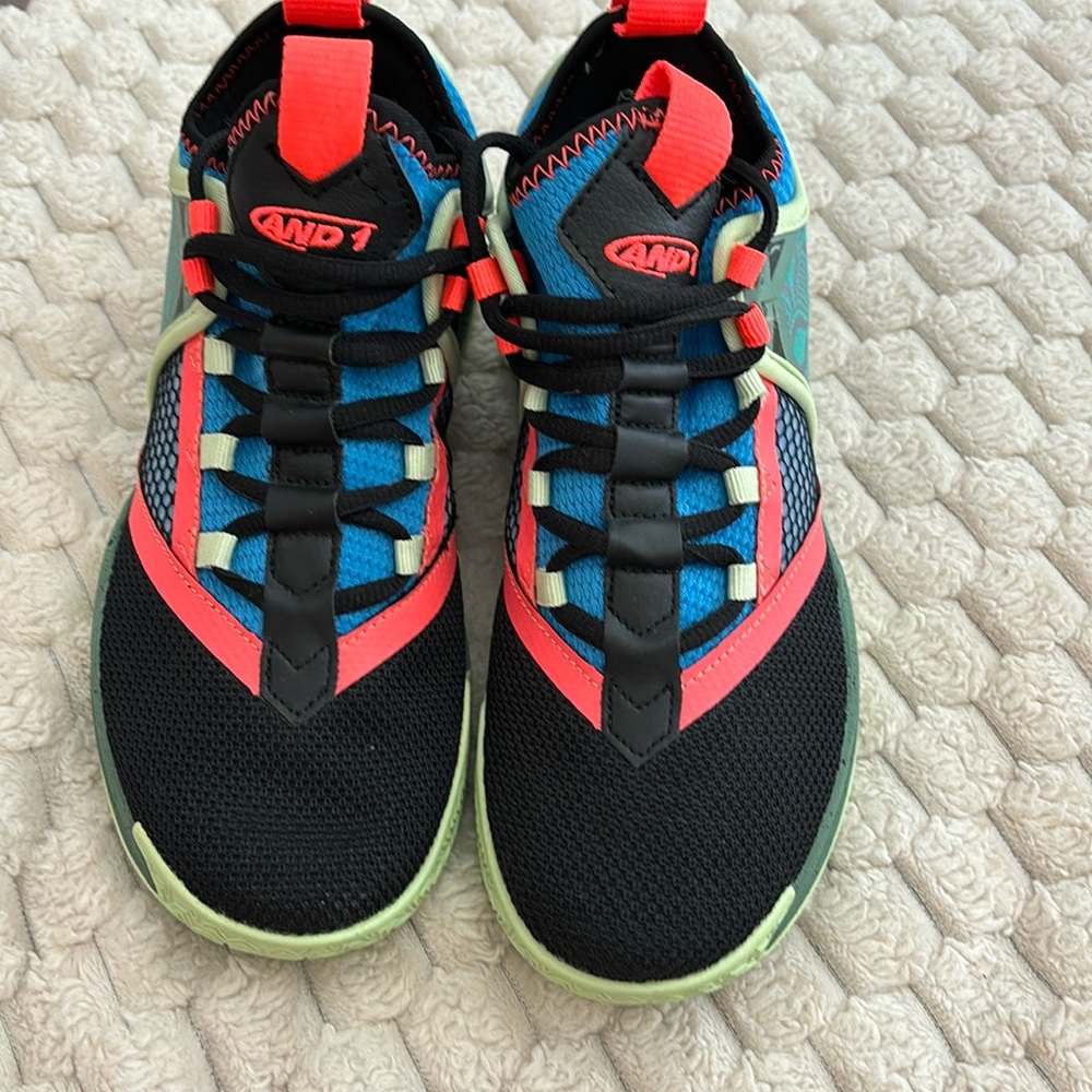 Boys shoes